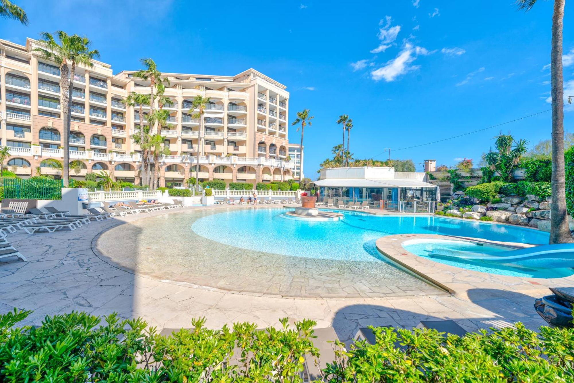 Residence La Palme D'Azur - Канны Экстерьер фото